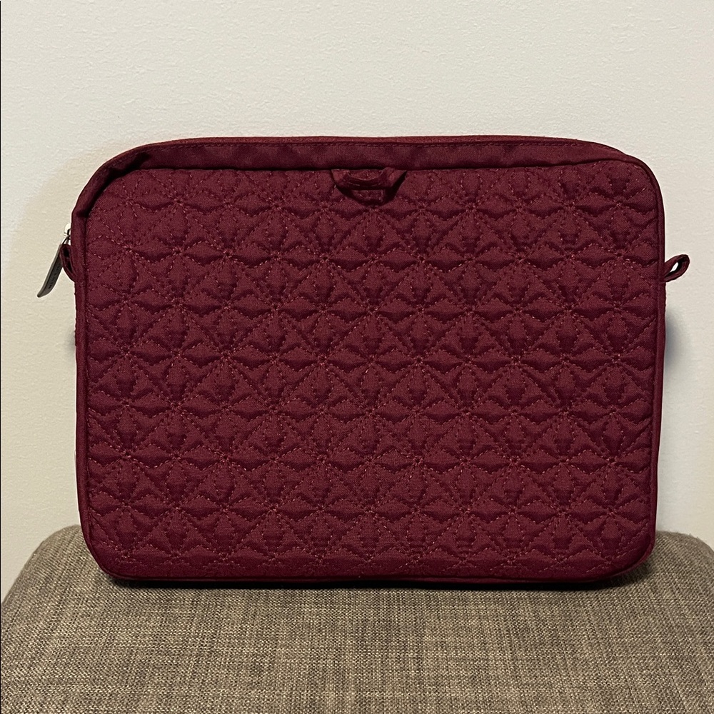Belkin Quilted Burgundy Laptop Bag